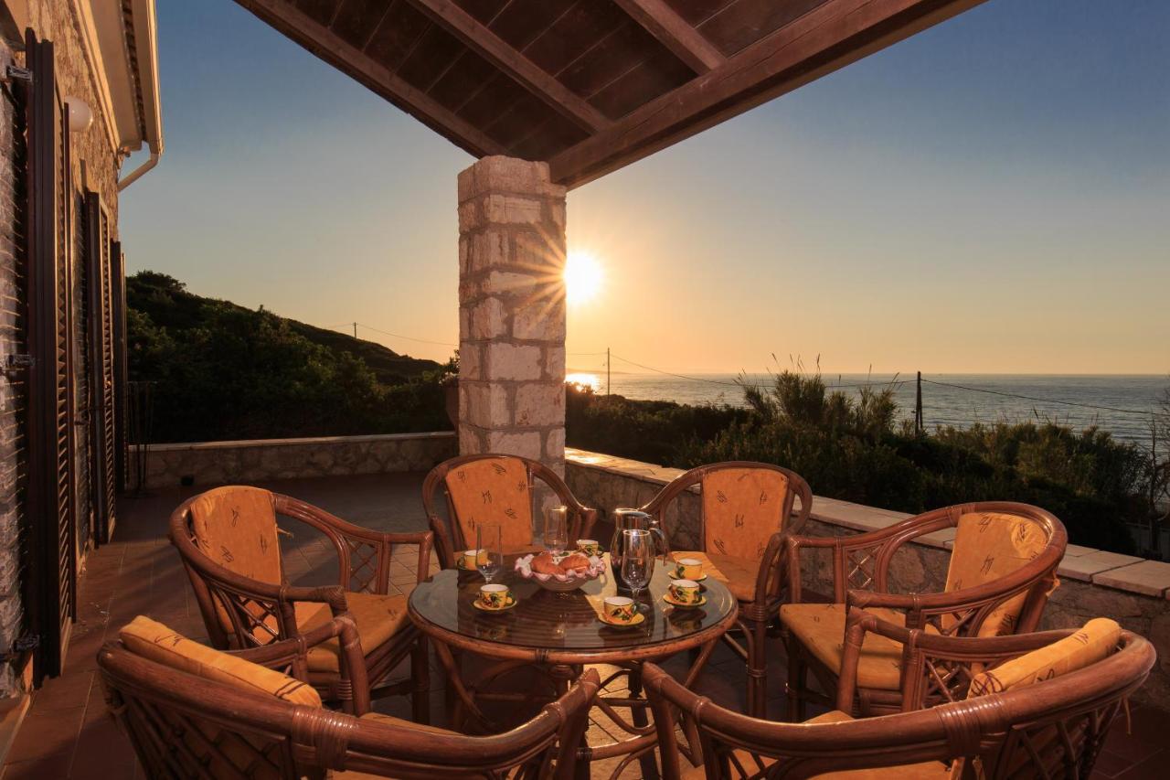 Villa Quietude Agios Stefanos Avliotes  ภายนอก รูปภาพ