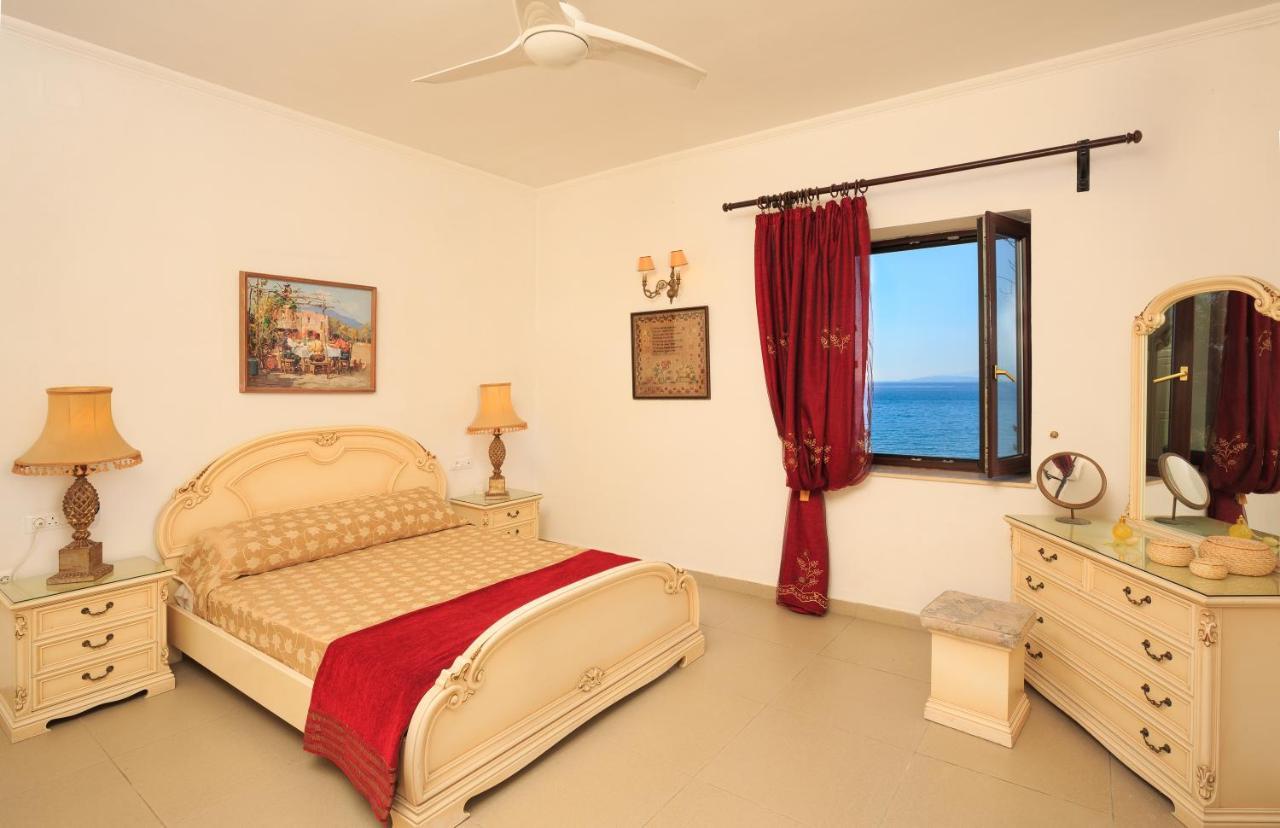 Villa Quietude Agios Stefanos Avliotes  ภายนอก รูปภาพ
